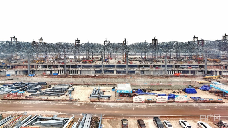 开云 开云体育官网重庆江北国际机场T3B航站楼整体屋盖钢结构全面封顶(图2)