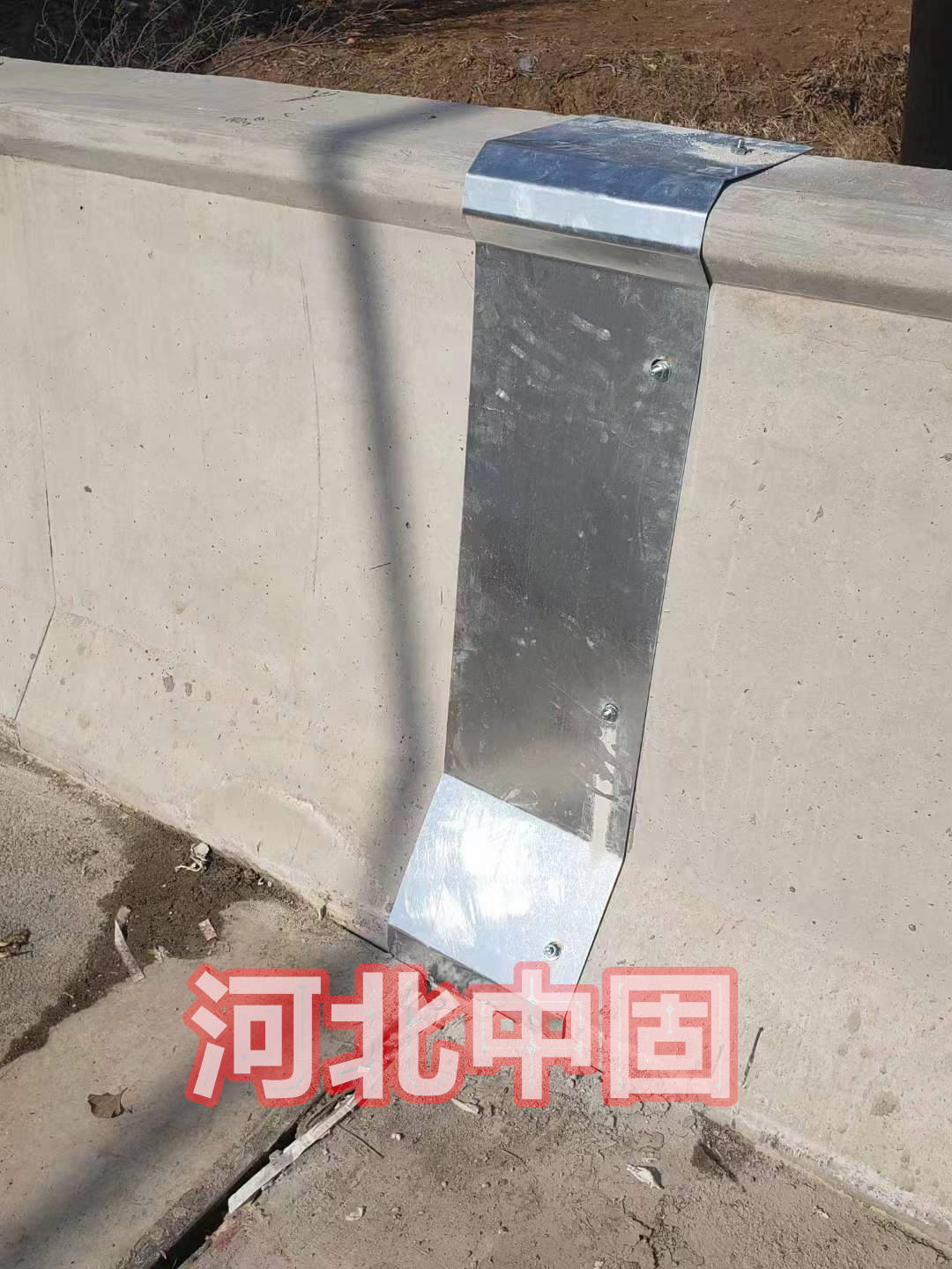 什么是钢遮板?【钢遮板Kaiyun 开云作用】镀锌伸缩缝@河北中固(图2) 什么是钢遮板?【钢遮板Kaiyun 开云作用】镀锌伸缩缝@河北中固(图2)