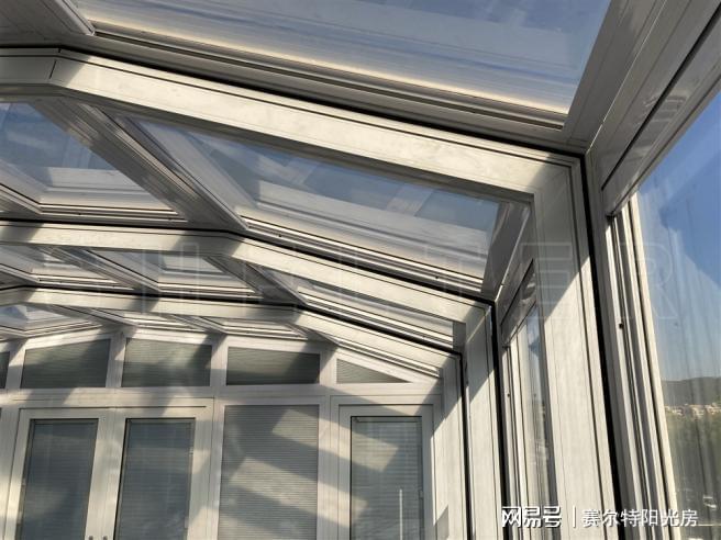阳光房不要再用钢结构开云 开云体育官网这种铝合金才是流行趋势！(图3)