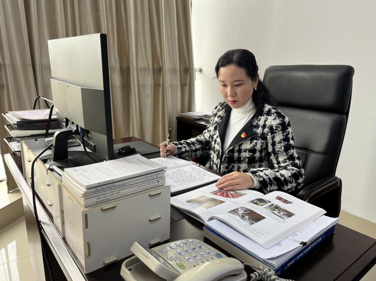 广西建工一建集团覃祥涛获评开云体育 开云平台“2022年度建筑钢结构行业巾帼模范”(图2) 广西建工一建集团覃祥涛获评开云体育 开云平台“2022年度建筑钢结构行业巾帼模范”(图2)