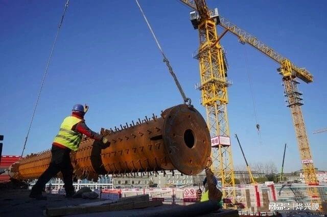 开云体育 kaiyun.com 官网入口膜结构建筑丨中关村论坛永久会址钢结构封顶(图8) 开云体育 kaiyun.com 官网入口膜结构建筑丨中关村论坛永久会址钢结构封顶(图8)