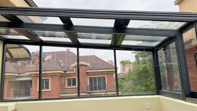 伸缩移动阳光房与玻璃阳光房有什么Kaiyun 开云区别?(图3) 伸缩移动阳光房与玻璃阳光房有什么Kaiyun 开云区别?(图3)