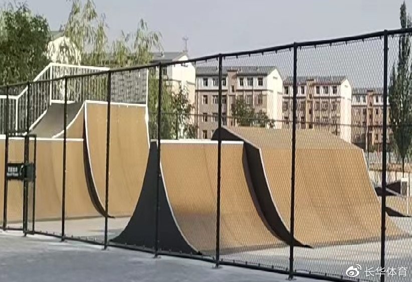 钢结构轮滑场的永久性设计及卓越抗开云APP 开云官网入口震能力(图2)