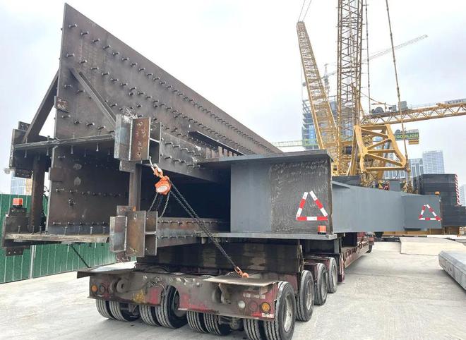 4998米江苏未来Kaiyun 开云第一高楼钢结构巨柱冲出地面(图16) 4998米江苏未来Kaiyun 开云第一高楼钢结构巨柱冲出地面(图16)