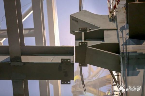 南京美术馆新馆项目荣获江苏首个“中国钢结构金奖”开云 开云体育平台(图2)