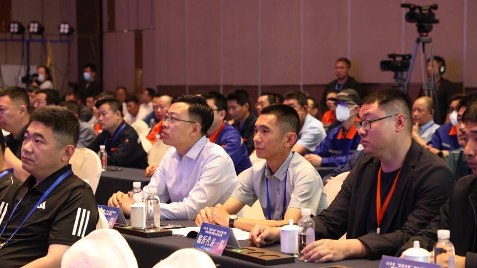 展现钢结构建造最高水准全省钢结构建造职业技能竞赛在开云 开云体育平台嘉祥开幕(图2)