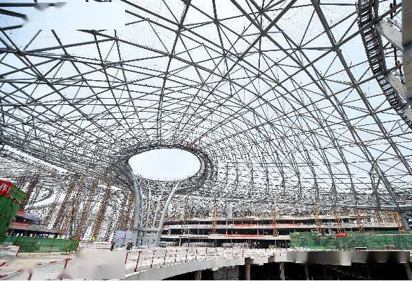开云体育 开云官网比鸟巢还牛逼的世界上最大钢结构建筑诞生了耗钢52万吨!体积约44个足球场!(图4) 开云体育 开云官网比鸟巢还牛逼的世界上最大钢结构建筑诞生了耗钢52万吨!体积约44个足球场!(图4)