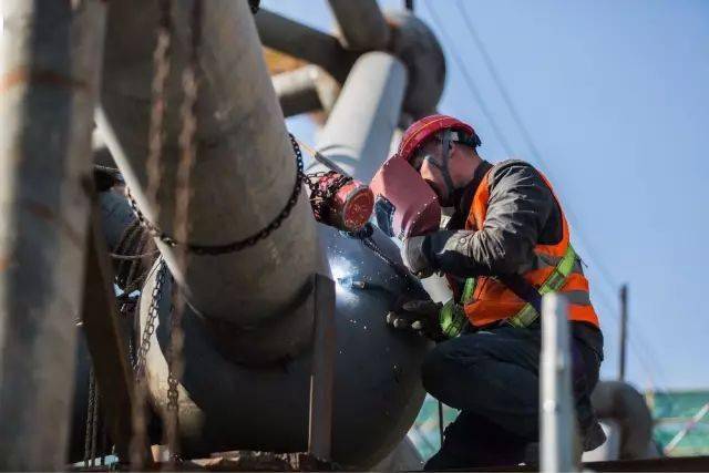 开云体育 开云官网比鸟巢还牛逼的世界上最大钢结构建筑诞生了耗钢52万吨!体积约44个足球场!(图7) 开云体育 开云官网比鸟巢还牛逼的世界上最大钢结构建筑诞生了耗钢52万吨!体积约44个足球场!(图7)