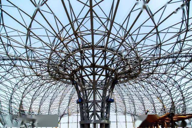 开云体育 开云官网比鸟巢还牛逼的世界上最大钢结构建筑诞生了耗钢52万吨!体积约44个足球场!(图10) 开云体育 开云官网比鸟巢还牛逼的世界上最大钢结构建筑诞生了耗钢52万吨!体积约44个足球场!(图10)