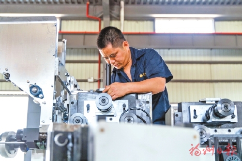 开云 开云体育闽清：奋进实干绘就“梅”好图景(图1)