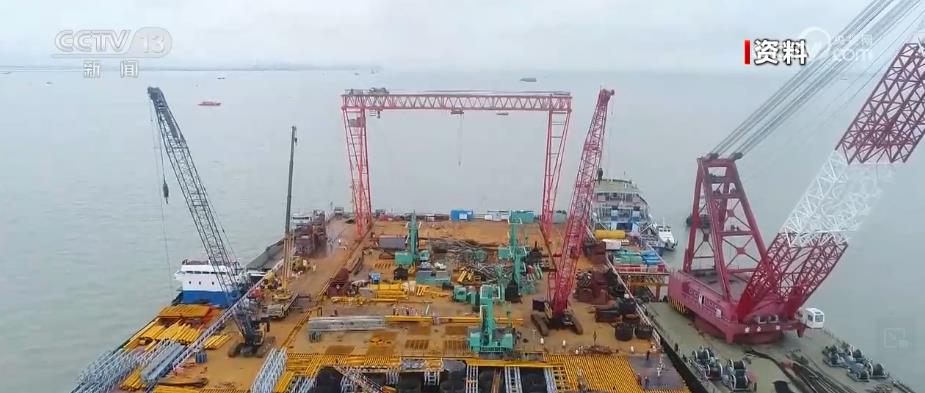 “海底长城”合龙“深中牵手”成功 刷新多项纪录开云 开云体育平台(图8) “海底长城”合龙“深中牵手”成功 刷新多项纪录开云 开云体育平台(图8)