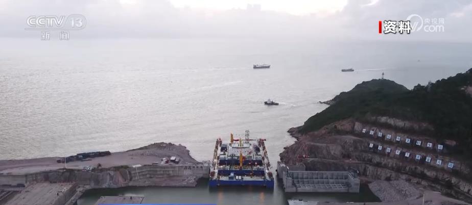 “海底长城”合龙“深中牵手”成功 刷新多项纪录开云 开云体育平台(图14) “海底长城”合龙“深中牵手”成功 刷新多项纪录开云 开云体育平台(图14)