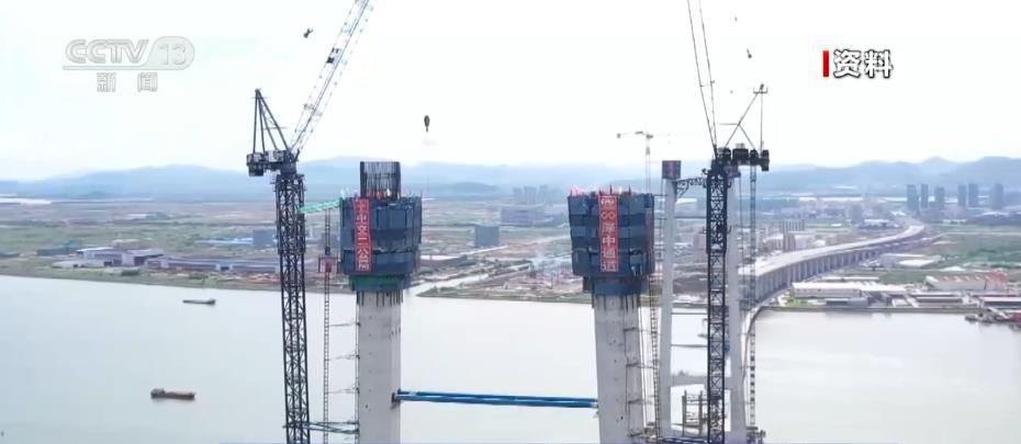 “海底长城”合龙“深中牵手”成功 刷新多项纪录开云 开云体育平台(图9) “海底长城”合龙“深中牵手”成功 刷新多项纪录开云 开云体育平台(图9)