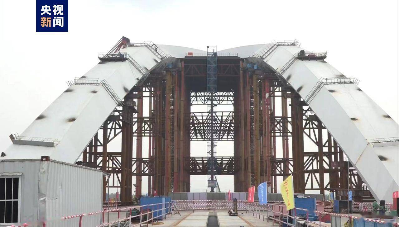 开云APP 开云官网入口京雄大桥钢结构焊接完成 京雄高速全线开通在即(图3)