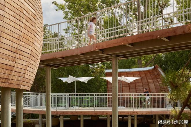 膜结构丨加拿大宏利总部外景观改造开云体育 开云官网(图2)