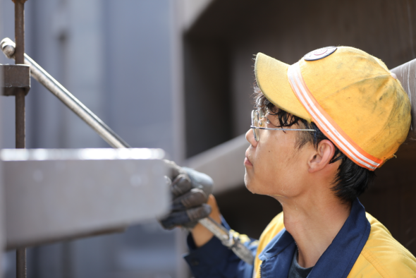 开云体育 Kaiyun.com 官网入口“烤”验！ 烈日下坚守的劳动者(图8)