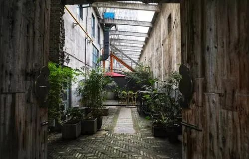 老钢厂的侠骨柔情开云体育 开云官网(图8)