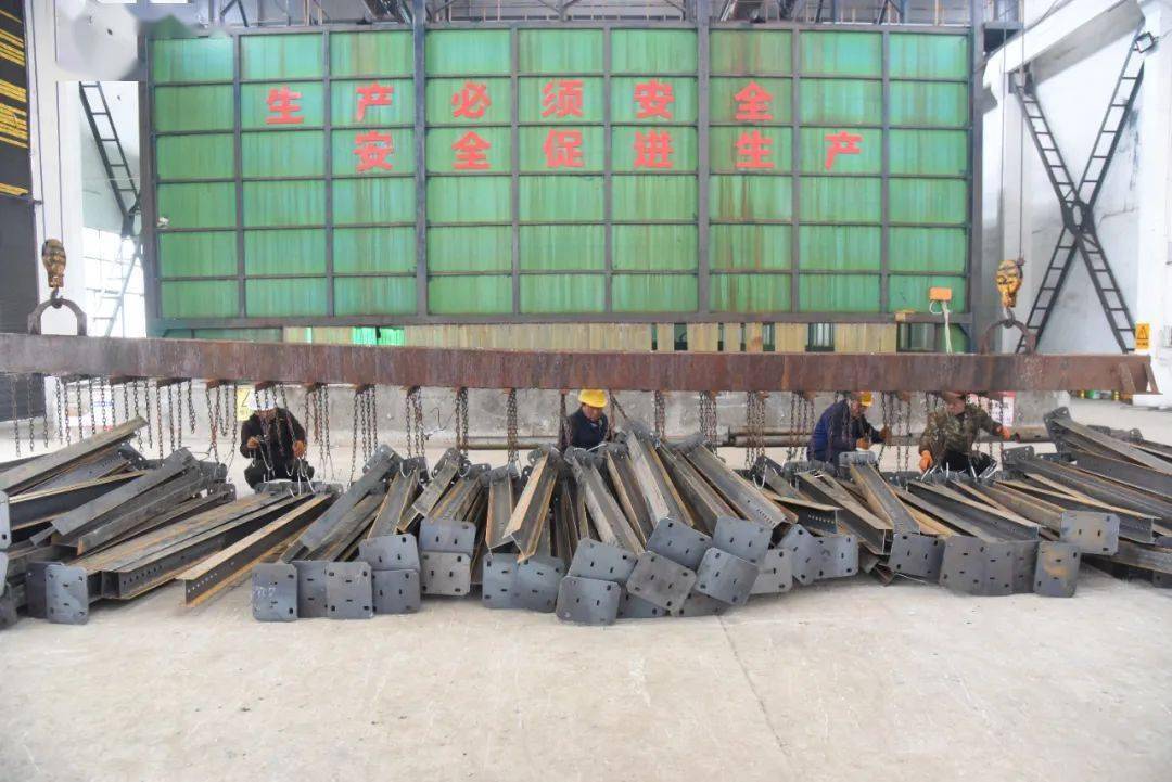 开云体育 开云官网钢材穿“锌”衣 “长寿”价值增(图5) 开云体育 开云官网钢材穿“锌”衣 “长寿”价值增(图5)