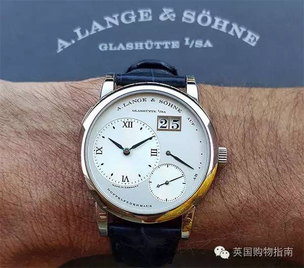 不锈钢比开云体育 开云官网金值钱 百达翡丽告诉你为什么(图3)