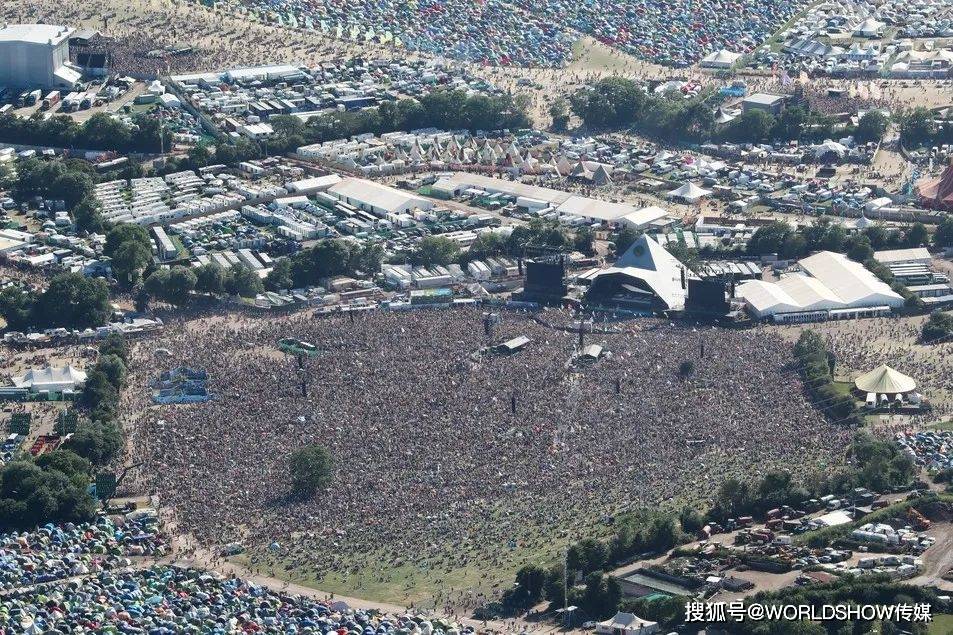 Kaiyun 开云体育全球最大露天音乐节：2023 Glastonbury 数十万乐迷忘情狂欢！(图2)
