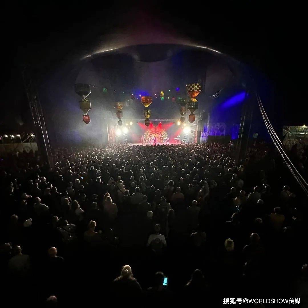 Kaiyun 开云体育全球最大露天音乐节：2023 Glastonbury 数十万乐迷忘情狂欢！(图15)