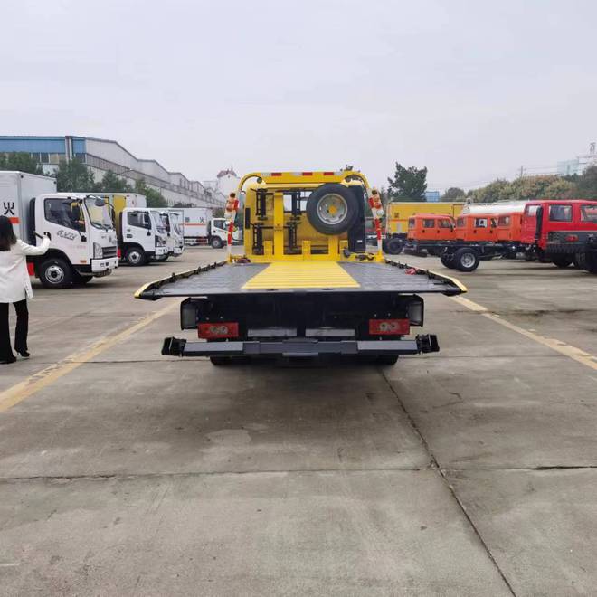蓝牌清障车-福田欧马可36米轴距“6吨后桥”一开云体育 Kaiyun.com 官网入口拖二拖车更稳(图3)