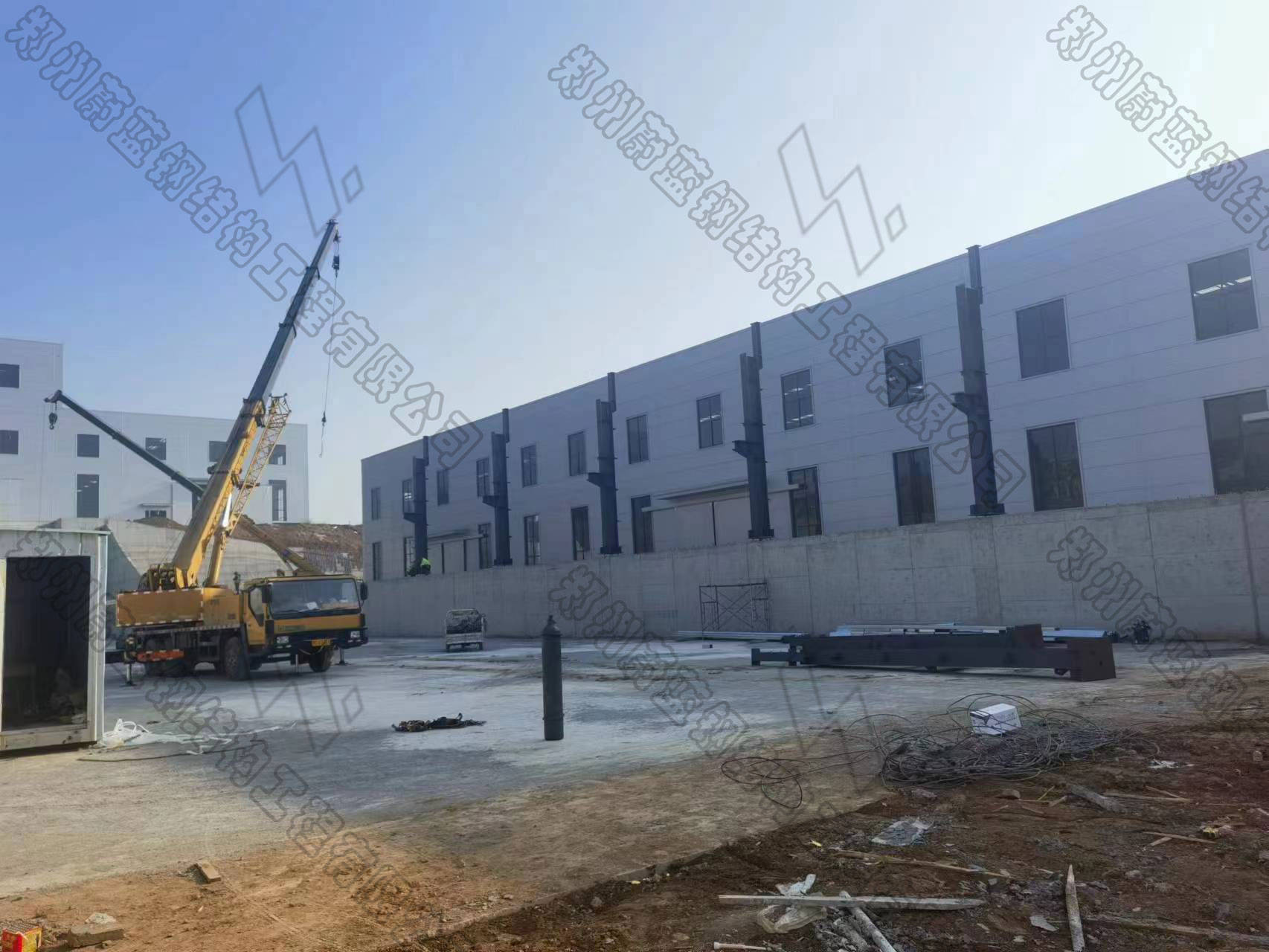 空间重塑开云体育 Kaiyun.com 官网入口：钢结构厂房打造现代生活创意天地(图1)